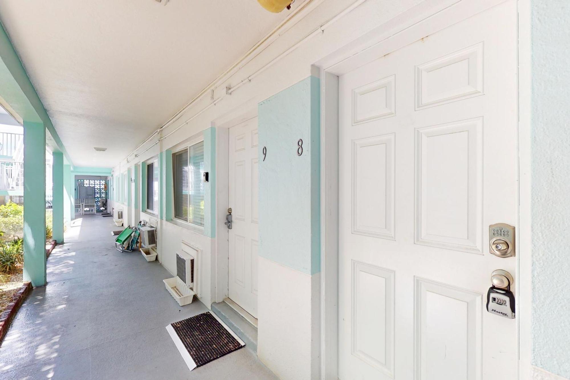Pass-A-Grille Beach Retreat Unit 8 Сейнт Пийт Бийч Екстериор снимка