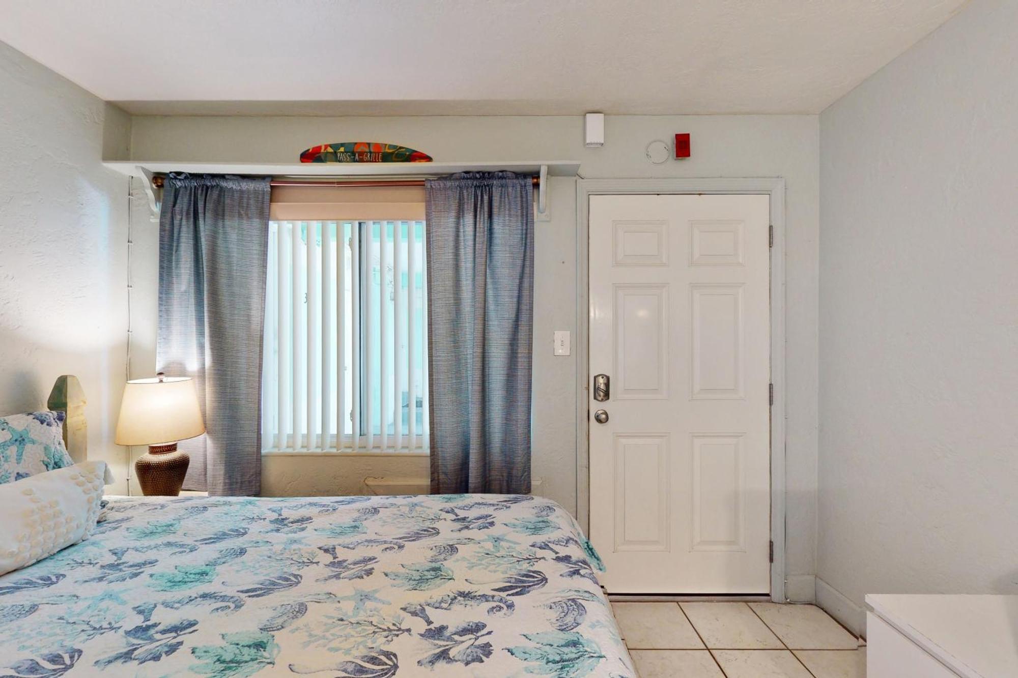 Pass-A-Grille Beach Retreat Unit 8 Сейнт Пийт Бийч Екстериор снимка